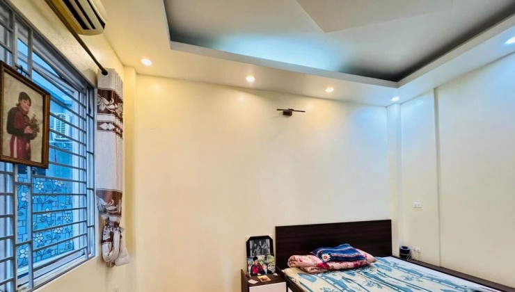 Bán nhà giá rẻ, 4 tầng mới vị trí siêu đẹp, DT 46m2, ô tô, Ngọc Thuỵ, Long Biên. LH:0974573073.