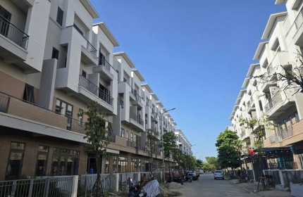 CHÍNH CHỦ CẦN BÁN CĂN SHOPHOUSE ĐẸP  Centa diamond VSIP - GIÁ TỐT - Vị Trí Đắc Địa