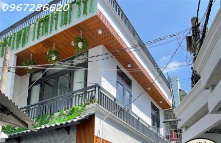 Bán nhà Nguyễn Văn Khối, 4x9m, full nội thất cao cấp, giá nhỉnh 3.x tỷ