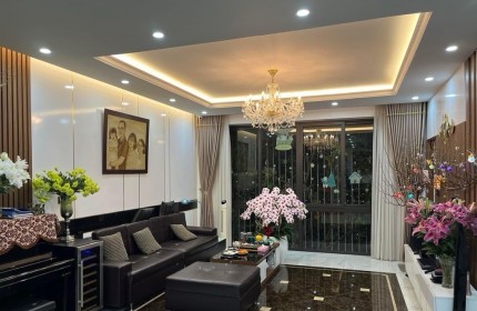 BÁN NHÀ LÂM HẠ 45M2, 7 TẦNG THANG MÁY, NGÕ THÔNG, Ô TÔ VÀO NHÀ, KHU PHÂN LÔ ĐẸP