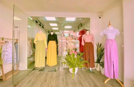 Vì gia đình chuyển vào Sg sống nên mình sang lại shop 76 Lê Đức Thọ