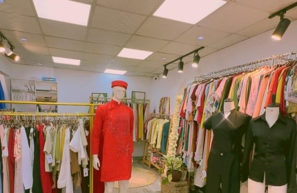 Vì gia đình chuyển vào Sg sống nên mình sang lại shop 76 Lê Đức Thọ