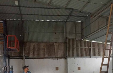 Cho thuê kho mặt đường Nhị Châu, Liên Ninh, Thanh Trì. Diện tích 200m2, Giá 8 triệu/tháng