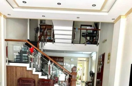 ► Góc 2 Mặt Tiền Nguyễn Hoàng, 72m2 ngang hơn 8m, 4 tầng đẹp, KD Cực Chất