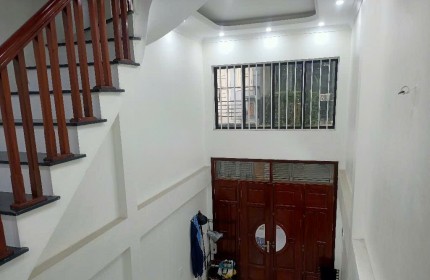 Nhà Đẹp Ngọc Thụy 40m² 6 Tầng
⭐ Vị trí: Hai mặt ngõ ô tô tránh, khu dân trí cao, yên tĩnh, chỉ 500m ra khu ĐT Khai Sơn.