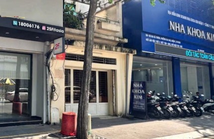 Cho thuê nhà nguyên căn kinh doanh 10x28m - trệt 2 lầu Hai Bà Trưng Quận 1 - vị trí đẹp nhất