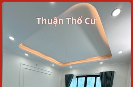 Bán nhà phố Trần Quốc Hoàn DT 40m² x 5 tầng x mặt tiền 11.7m x 18.5 tỷ