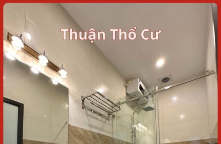 Bán nhà phố Trần Quốc Hoàn DT 40m² x 5 tầng x mặt tiền 11.7m x 18.5 tỷ