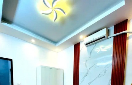 BÁN NHÀ TÂY SƠN, ĐỐNG ĐA. 25M2 5 TẦNG MT 3.1M- GIÁ 4,68 TỶ- HOT - HIẾM - SỔ ĐỎ RIÊNG BIỆT- ĐẸP Ở LUÔN - FULL NỘI THẤT