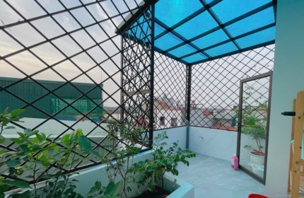 NHÀ ĐẸP 40M - 5 TẦNG, GIÁ RẺ NGỌC THỤY, GẦN Ô TÔ TRÁNH, 3 THOÁNG, VIEW ĐẸP, HƠN 5 TỶ.