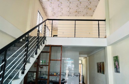 Nhà gác lững 3PN, 70m2, Đường Khúc Thừa Dụ, sổ hồng chính chủ, giá siêu hời