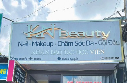 Sang tiệm Nail tại 206 Nguyễn Tất Thành ,Thuỷ Phương, Huế.