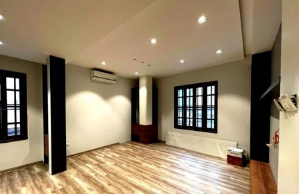 BÁN NHÀ VÕNG THỊ, TÂY HỒ. 40M2 6 TẦNG MT 7M 18 TỶ- LÔ GÓC- KHU PHỐ SẦM UẨT- KINH DOANH ĐỈNH CAO.