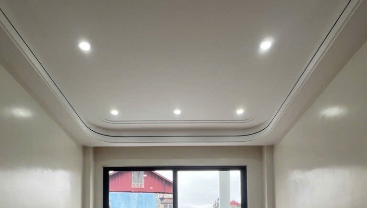 BÁN NHÀ NGUYỄN VĂN CỪ – THANG MÁY, 44M², 6 TẦNG, 10.X TỶ!