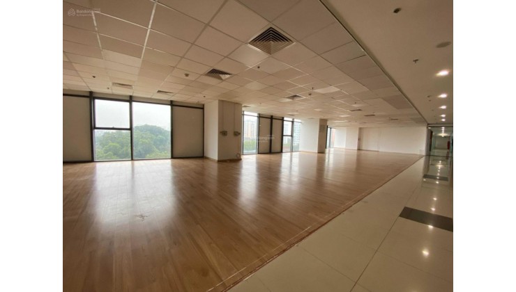 Hiếm DT 1500m2 phố Trịnh Văn Bô khuôn viên rộng cho thuê làm đại siêu thị, trường học, showroom