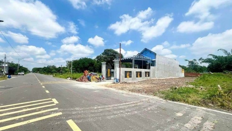 Bán lô đất 2 mặt tiền(1.032m2)thổ cư,giá 215 triệu/sổ hồng riêng,đường thông,chợ,tách 3 sổ