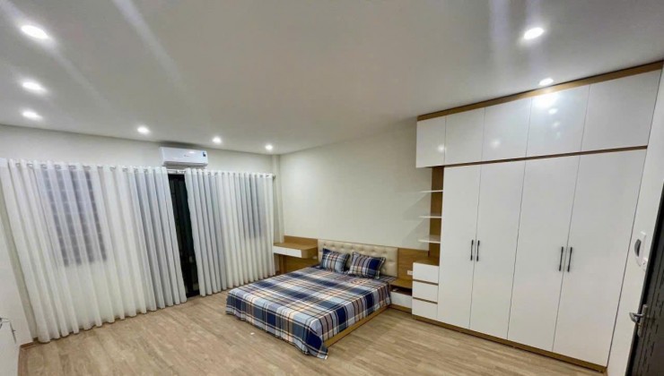 BÁN NHÀ GẦN KĐT VIỆT HƯNG, 40M2, 5T, LÔ GÓC, TRƯỚC NHÀ 4M, DÂN TRÍ CAO, CHỈ 6,xx TỶ