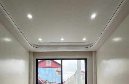 BÁN NHÀ NGUYỄN VĂN CỪ – THANG MÁY, 44M², 6 TẦNG, 10.X TỶ!