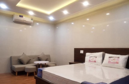 Cần bán gấp nhà mới cóng tinh xây 5 tầng 32m2 tại phố Bằng Liệt cạnh KDT Linh Đàm, giá nhỉnh 5 tỷ