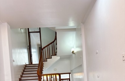 NHÀ  ĐẸP GẦN CHÂU VĂN LIÊM NHÀ XÂY MỚI ĐẸP - KIÊN CỐ - DT50M2.8TỶ