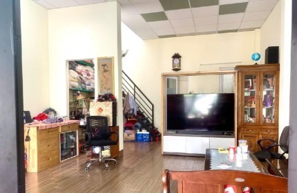 Bán Nhà 92m² , Tăng Nhơn Phú A - Chỉ 4 Tỷ hem xe hơi,  sổ riêng hoàn công đủ
full tiện ích