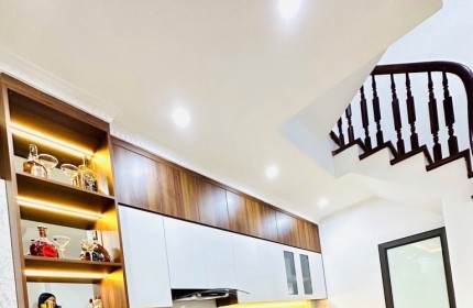 bán nhà phố cầu giấy,siêu đẹp 6.9 tỷ, 30m2, 5 tầng. xách vali về ở luôn