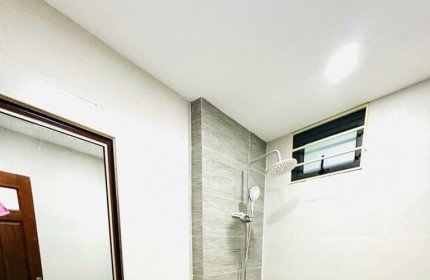 Bán nhà gần Nguyễn Thị Minh Khai Quận 3 -  40m4 – 5 tầng – chỉ 8 tỷ.