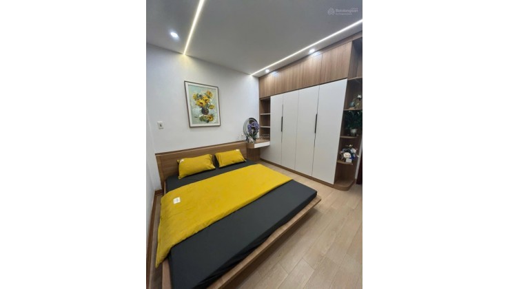 Nhà đẹp, ở luôn Quan Nhân, Thanh Xuân 5T nội thất VIP - 7 PN, 10m ra ôtô, SĐCC chỉ 7.8  tỷ