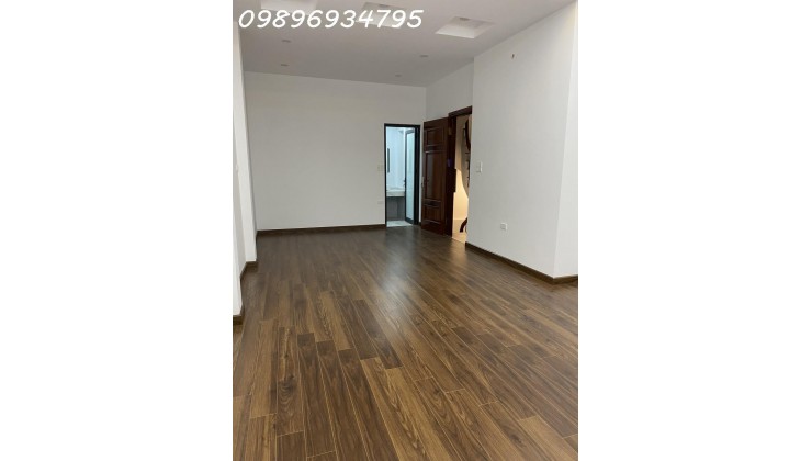 Nhà đep ở ngay, 40m2 phố Khương Hạ, Thanh Xuân, ngõ ô tô, kinh doanh, gần phố, 7.95 tỷ