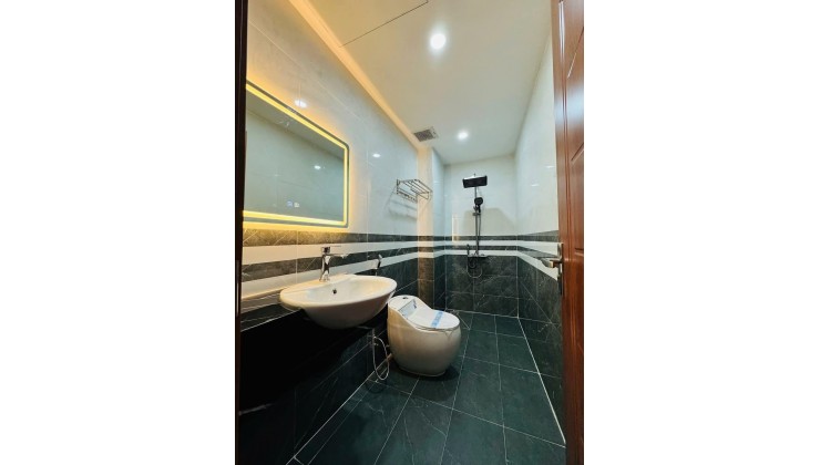 Bán nhà 53m², 6PN, 4WC, Lê Trọng Tấn, Thanh Xuân, 10.98 tỷ