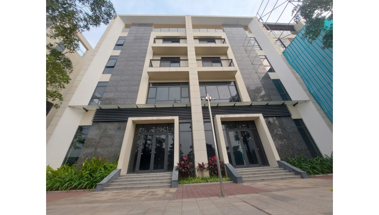 Cho thuê Shophouse StarLake, Ngoại Giao Đoàn, 120m2 x 5 tầng, MT 9m