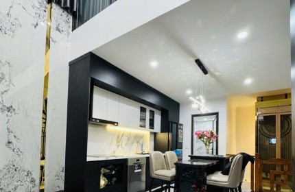 Nhà đẹp phố Lò Đúc 40m2, 5T thang máy, MT4.7m hơn 12 tỷ ô tô vào hiếm Hai Bà Trưng