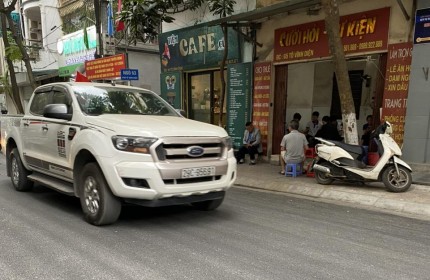 Phân lô quân đội, bán nhà phố Vương Thừa Vũ, lô góc 3 thoáng, 30m ra mặt phố, nội thất siêu đẹp