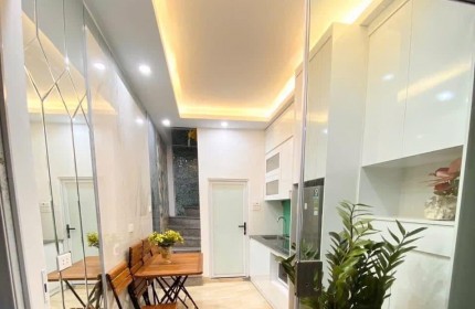 Tầm tiền hiếm chung cư Hoàng Quốc Việt 45m2 giá chỉ 3.55 tỷ