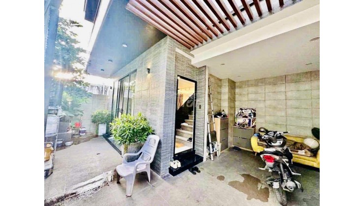 Cần bán gấp trước tết - villa hiện đại 2 mặt tiền đẹp như mơ, P. Tam Phú, cách Phạm Văn Đồng 1km