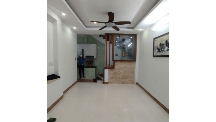 Bán nhà mặt phố Bích Câu, Cát Linh, Đống Đa, 55m², 4 tầng, 8.9 tỷ, sổ đỏ