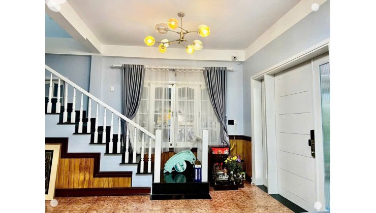 Bán Villa  nghỉ dưỡng 223m2 -phường 3 - Đà lạt- Hạ gia bán nhanh