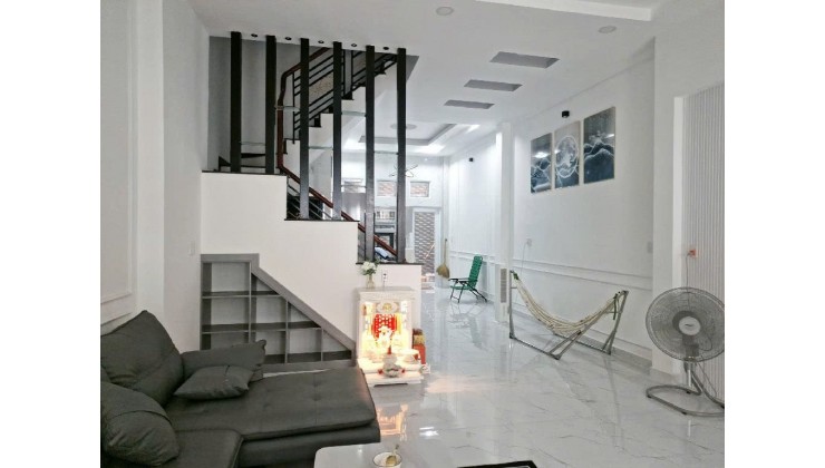 HOT! BÁN NHÀ HẺM XE HƠI ÂU DƯƠNG LÂN P2 Q8 80M2 5 TẦNG, GIÁ NHỈNH HƠN 11 TỶ. LH:0799986938.