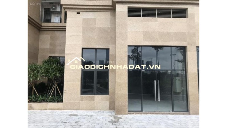 Bán gấp shophouse chân đế tòa nhà D'Capitale Trần Duy Hưng, cho thuê dòng tiền gần 30 triệu/tháng.