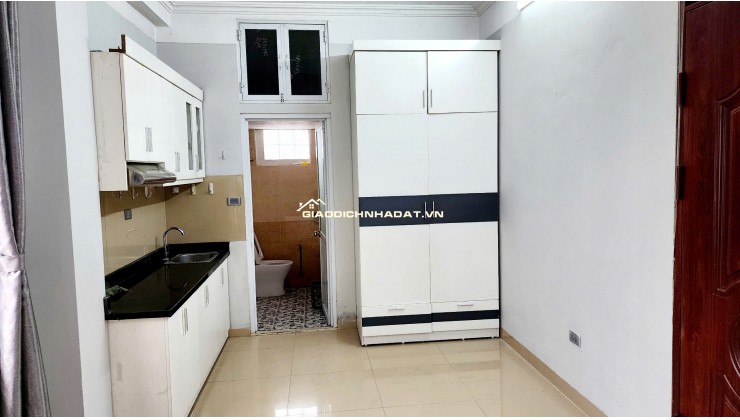 Cần cho thuê CCMN siêu sang phố Nguyễn Đình Hoàn Cầu Giấy, 22m2 chỉ 3.9tr/th Lh:0913506880