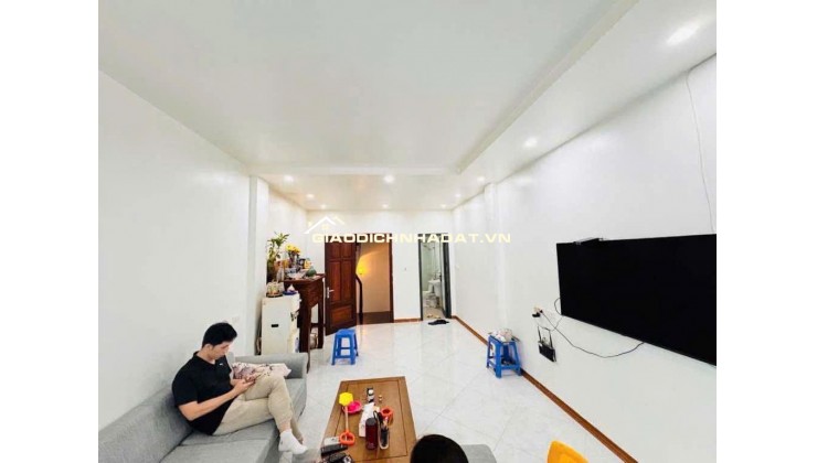 Bán nhà 28 Xuân La 40m2, 5 tầng, ngõ thông ô tô qua nhà chủ cần bán đã giảm chào 900tr