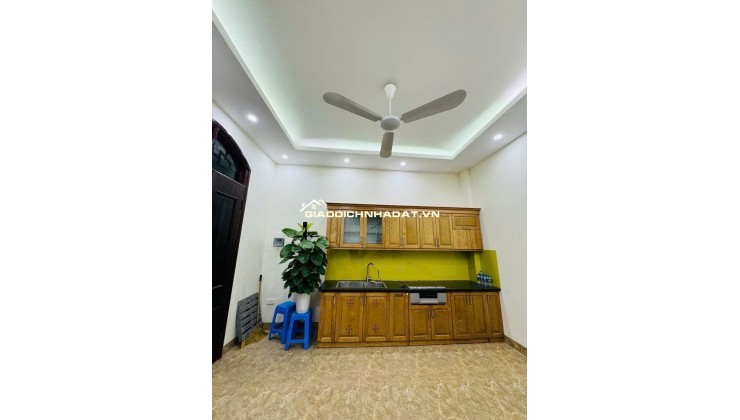 NGỌC HÀ- BA ĐÌNH / 5 Tầng 30m2 dân xây 6x tỷ