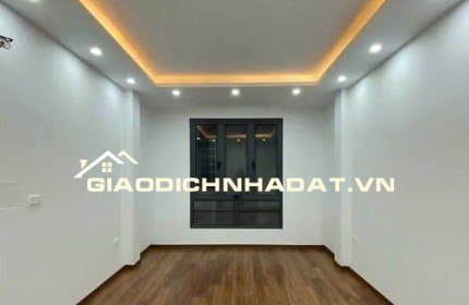 Bán nhà mới đẹp dt 52m2, 5 tầng, mỗi tầng 2 phòng, phố Yên Lãng thông Thái Thịnh, 10m ra đường ô tô tránh, giá đầu tư.