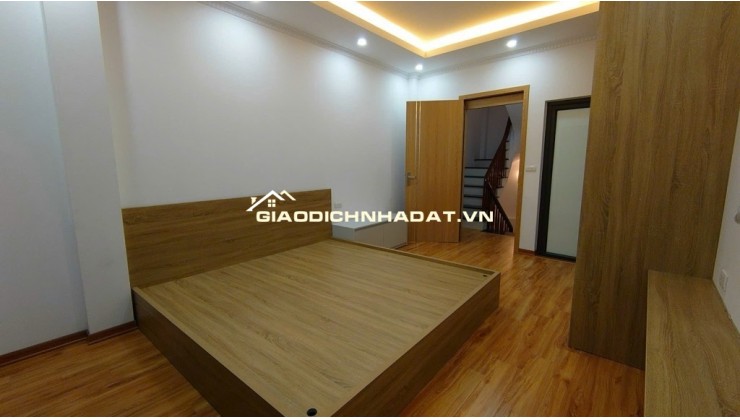 Nhà An Dương Vương, 32m2 x 5 tầng , Giá 5,75 Tỷ, Ô Tô