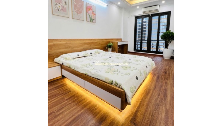 # Bán nhà Hồ Tùng Mậu, 6 Tầng, Thang máy - ô tô đỗ - KD, nhỉnh 8xt.ỷ