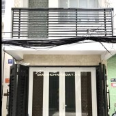 Bán nhà 2 lầu hẻm xe hơi Hoàng Diệu P8 Q4 nhà trống giao ngay