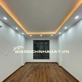 Bán nhà mới đẹp dt 52m2, 5 tầng, 8 phòng ngủ, Yên Lãng thông Thái Thịnh, Láng, 10m ra ô tô tránh, dân cư sầm uất, nhộn nhịp vượng khí.