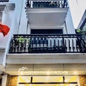 PHÂN LÔ CẦU GIẤY - OTO VÀO NHÀ - KINH DOANH - 50M RA PHỐ - 50M*7T - THANG MÁY - 17.9 TỶ