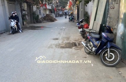 Nhà 47m Tứ Liên, Tây Hồ, 3 tầng, lo góc kinh doanh tốt, ô tô ngủ trong nhà. giá 5.45 tỷ