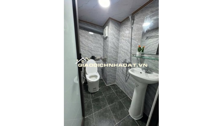 CHUYỂN NHƯỢNG CHDV LÔ GÓC 105M x 7 TẦNG – FULL PHÒNG – DÒNG TIỀN KHỦNG – PHỐ VĂN TIẾN DŨNG, DT 1,2 tỷ/năm
